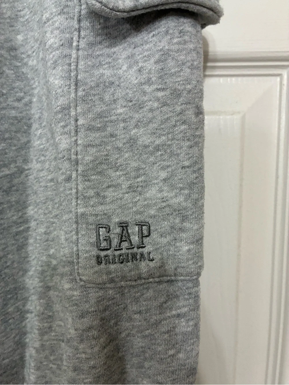 GAP Light Gray Men’s Cargo Jogger Sweatpants